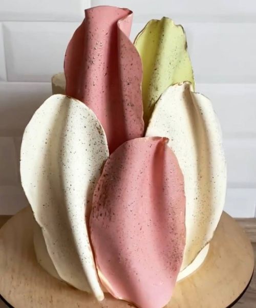 Le gâteau de notre élève Daniel, réalisé d'après les leçons sur les voiles en chocolat, pour l'anniversaire de sa fille
